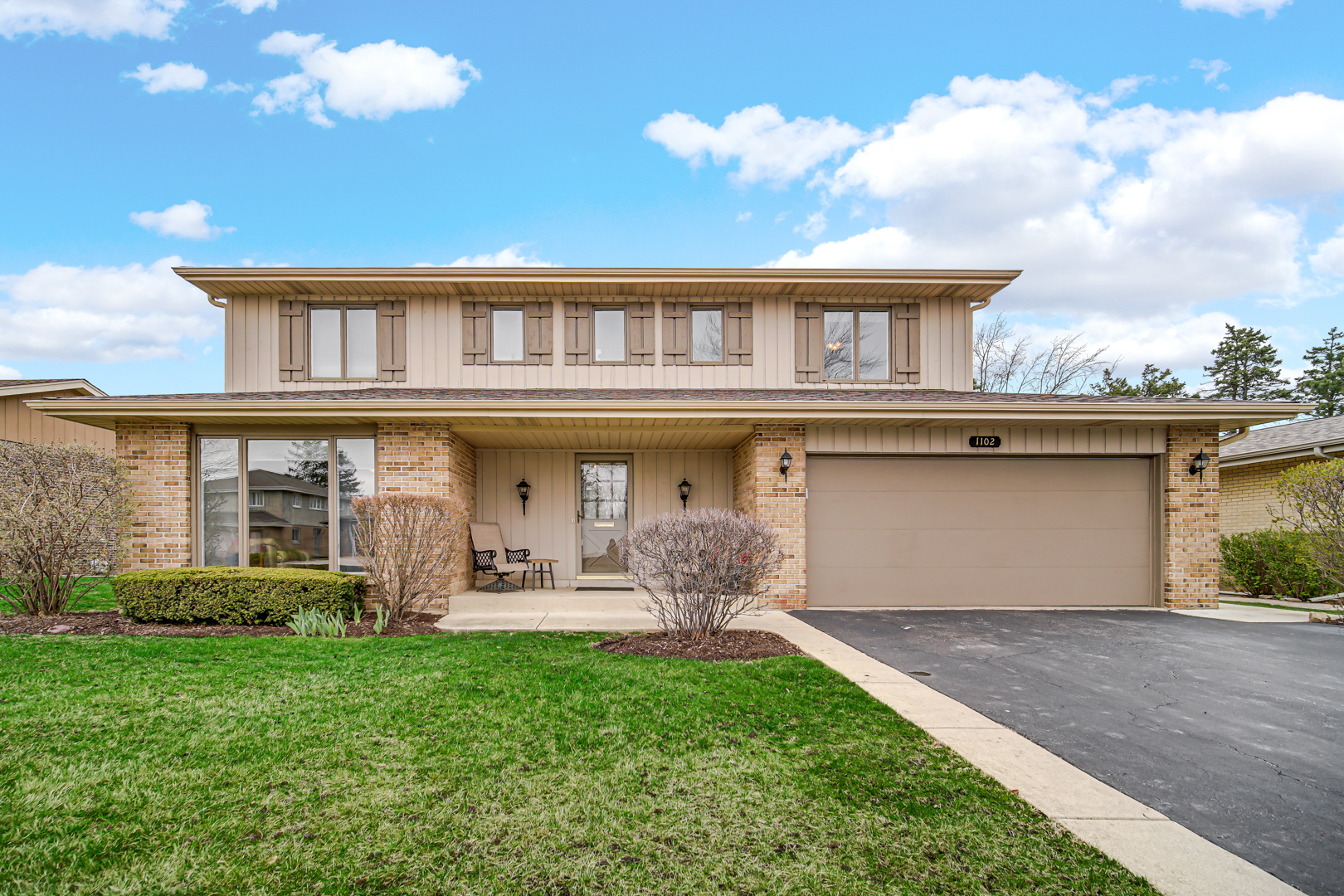 1102 West Compton Point Addison IL 60101