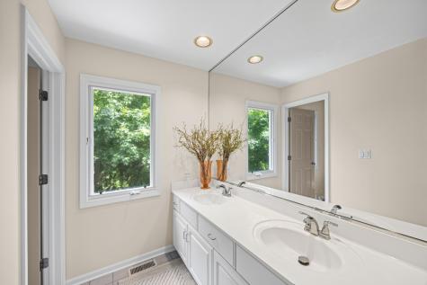 211 Millcreek Lane Naperville IL 60540