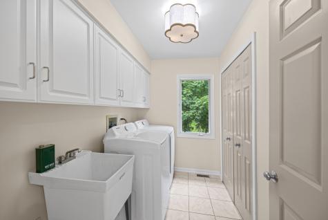 211 Millcreek Lane Naperville IL 60540