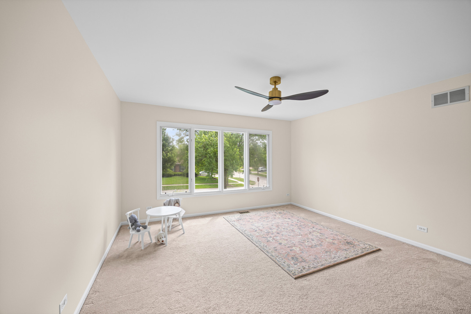 211 Millcreek Lane Naperville IL 60540