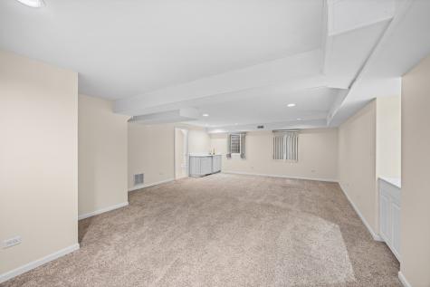 211 Millcreek Lane Naperville IL 60540