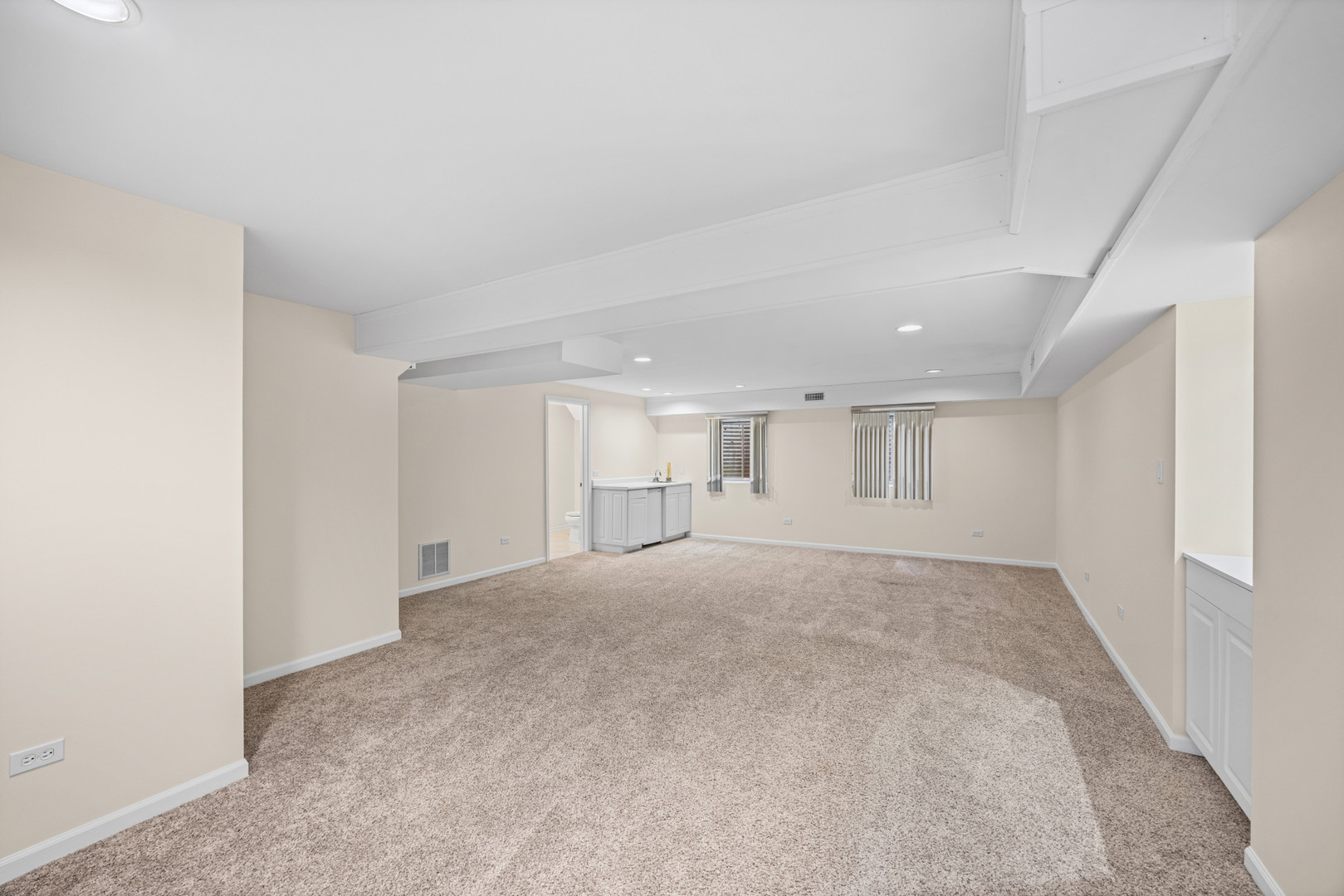 211 Millcreek Lane Naperville IL 60540