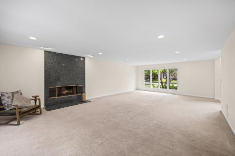 211 Millcreek Lane Naperville IL 60540