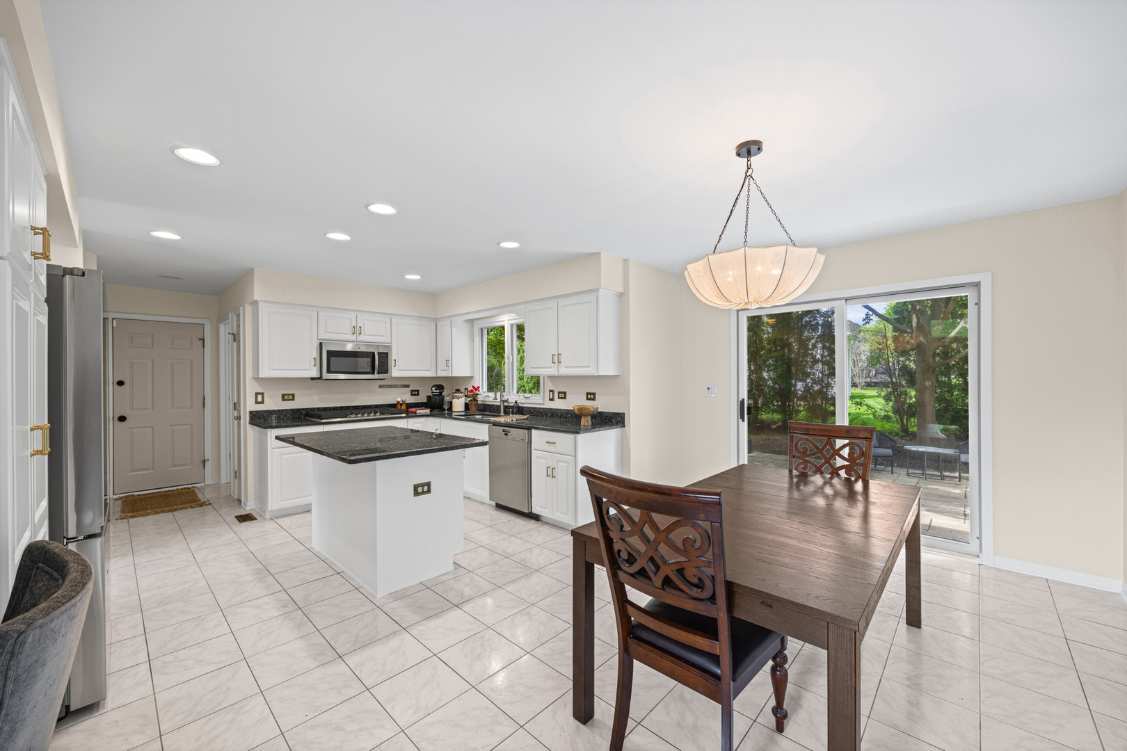 211 Millcreek Lane Naperville IL 60540