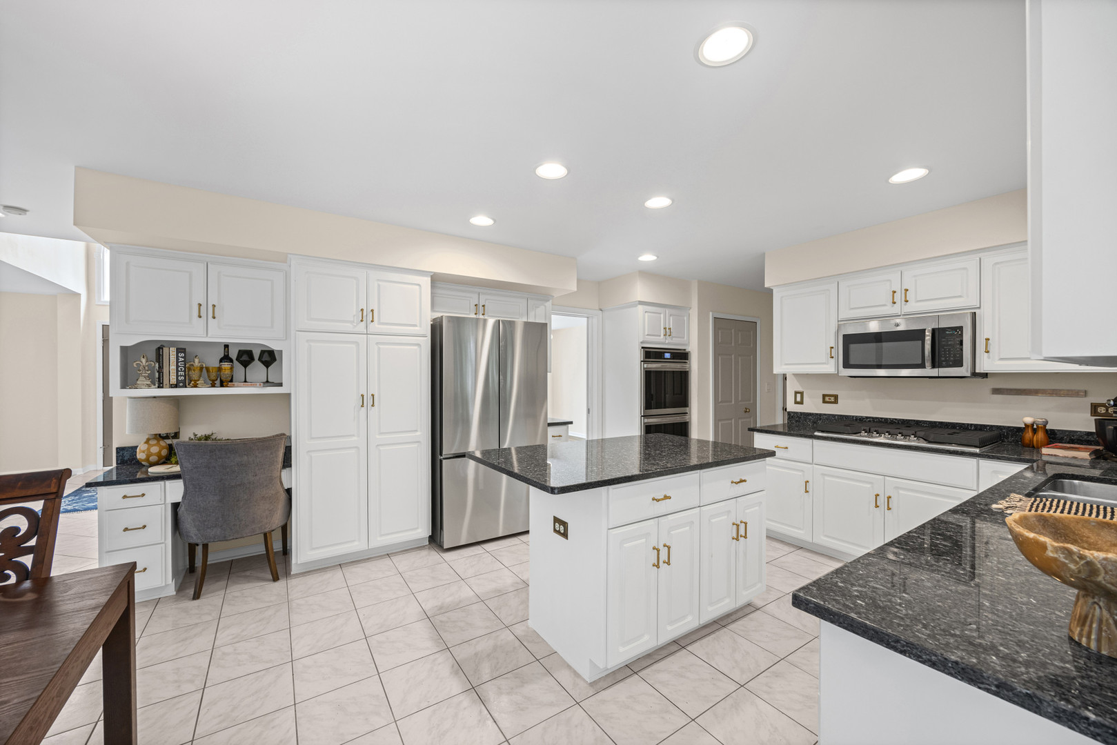 211 Millcreek Lane Naperville IL 60540