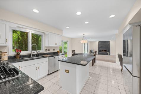 211 Millcreek Lane Naperville IL 60540