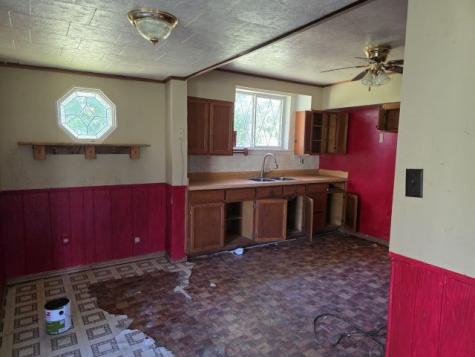 905 Mcclintock Avenue Johnston City IL 62951
