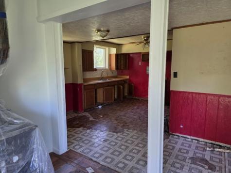 905 Mcclintock Avenue Johnston City IL 62951
