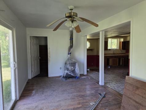905 Mcclintock Avenue Johnston City IL 62951