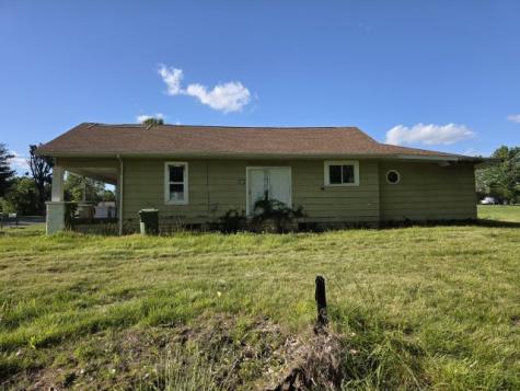 905 Mcclintock Avenue Johnston City IL 62951