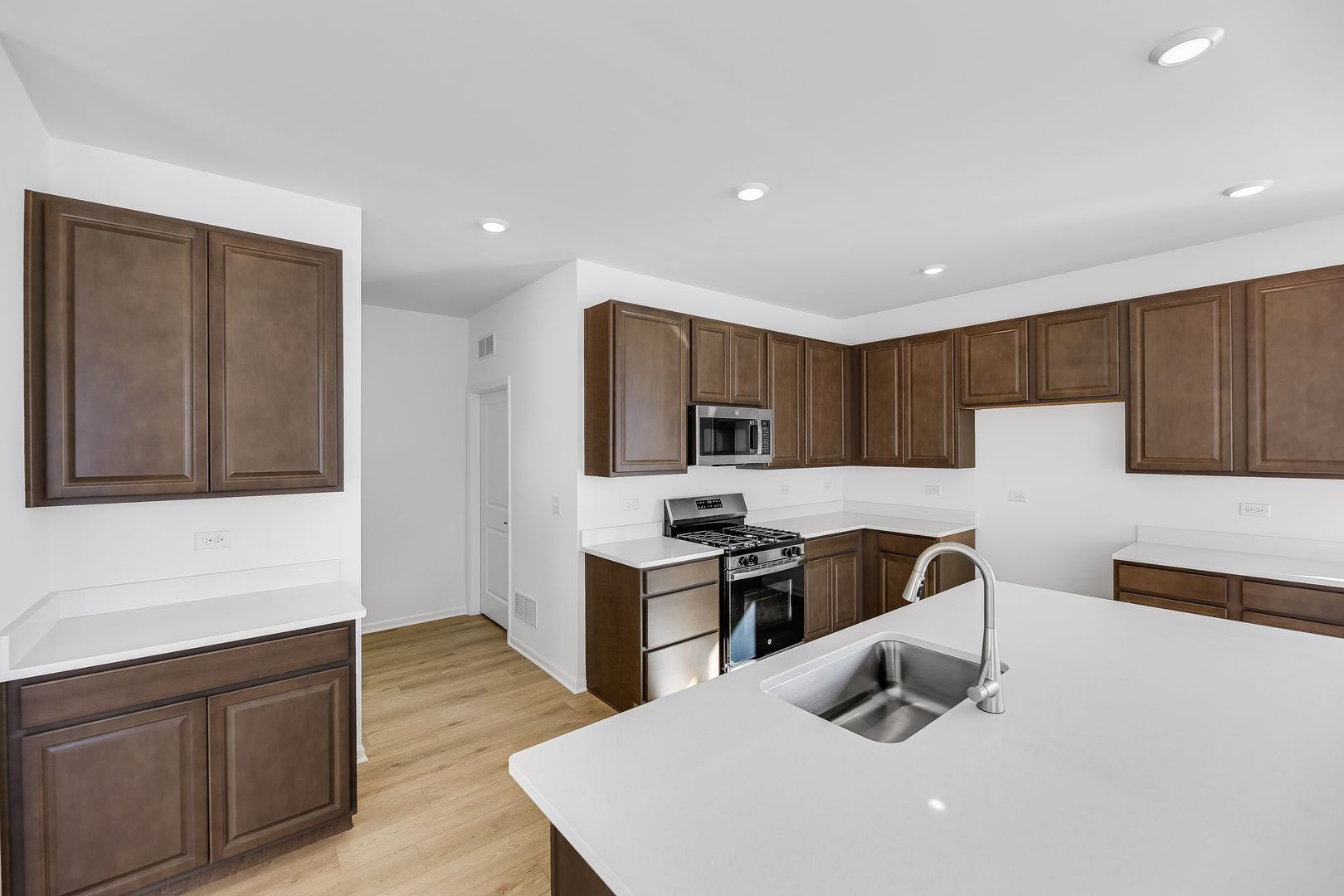 393 South Constitution Drive Aurora IL 60506