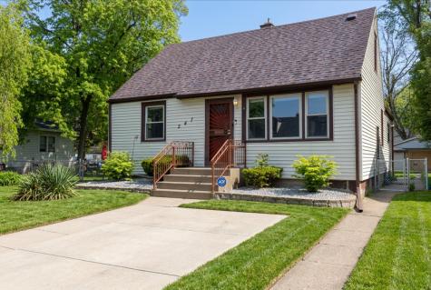 547 East 148th Place Harvey IL 60426