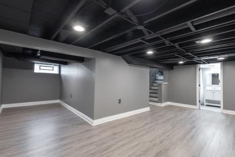 547 East 148th Place Harvey IL 60426