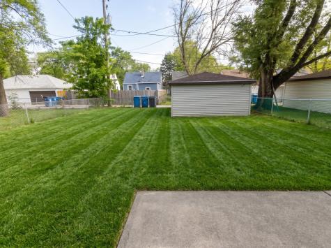 547 East 148th Place Harvey IL 60426