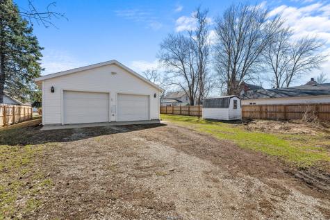 29 West Oak Street Piper City IL 60959