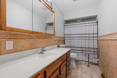 29 West Oak Street Piper City IL 60959