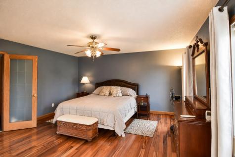 1816 Cardinal Court Pontiac IL 61764