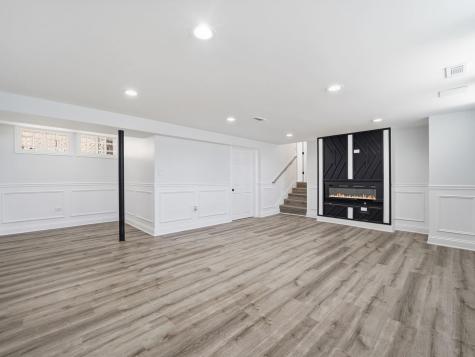 8359 South State Street Chicago IL 60619
