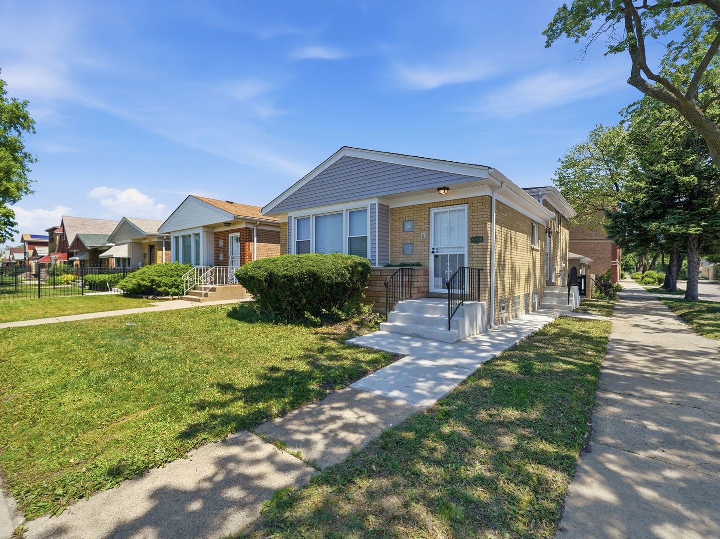 8359 South State Street Chicago IL 60619