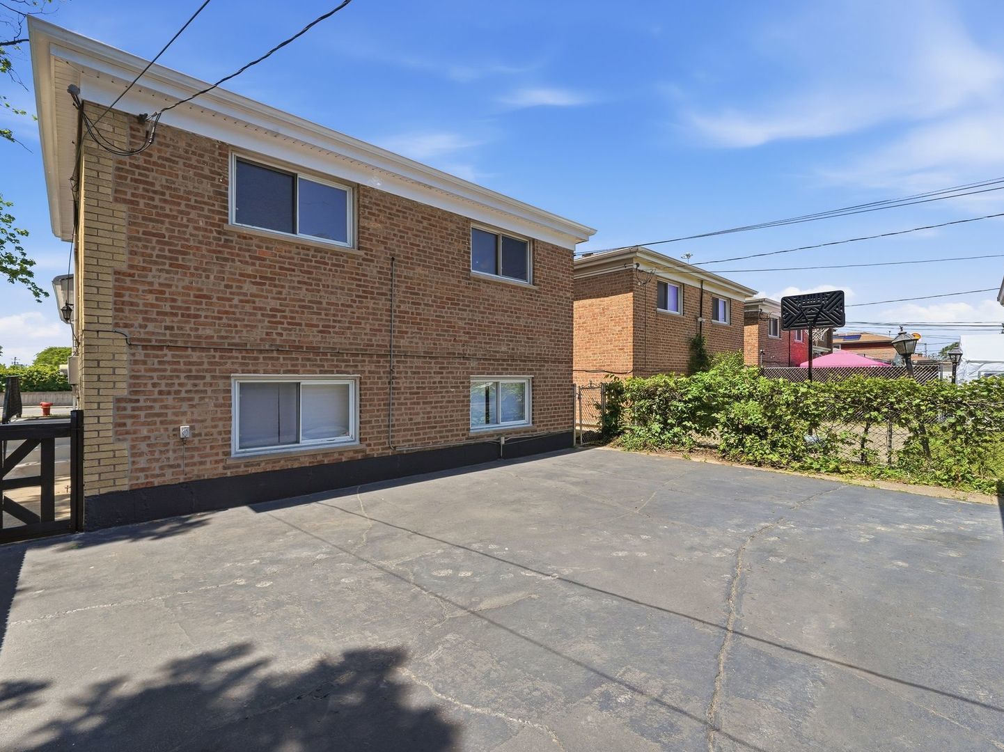 8359 South State Street Chicago IL 60619