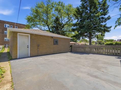 8359 South State Street Chicago IL 60619