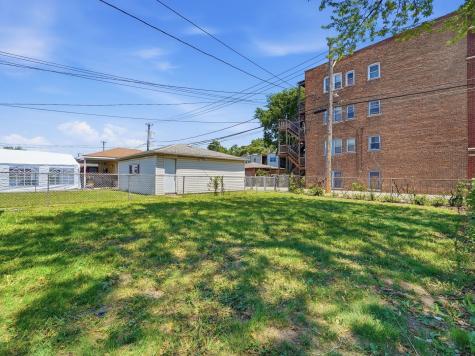 8359 South State Street Chicago IL 60619