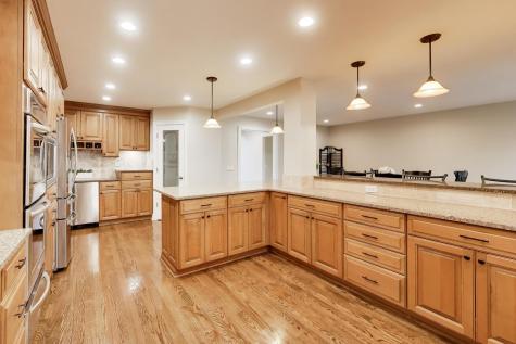 1604 Pleasant Court Libertyville IL 60048
