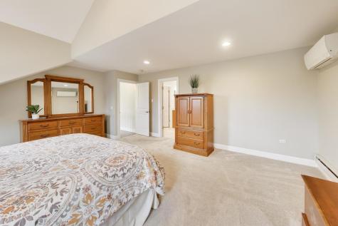 1604 Pleasant Court Libertyville IL 60048