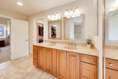 1604 Pleasant Court Libertyville IL 60048
