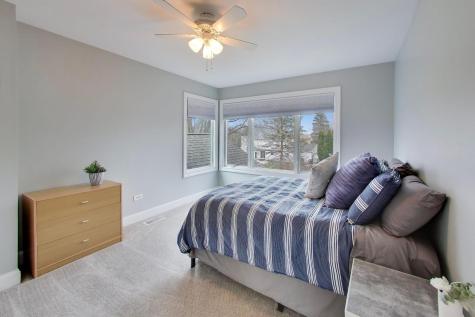 1604 Pleasant Court Libertyville IL 60048