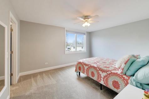 1604 Pleasant Court Libertyville IL 60048