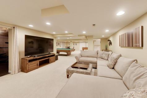1604 Pleasant Court Libertyville IL 60048