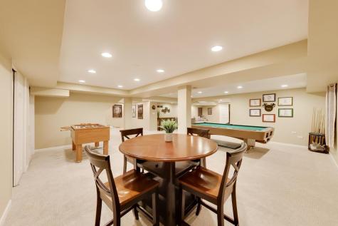 1604 Pleasant Court Libertyville IL 60048