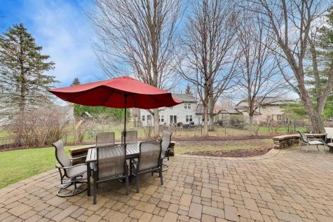 1604 Pleasant Court Libertyville IL 60048