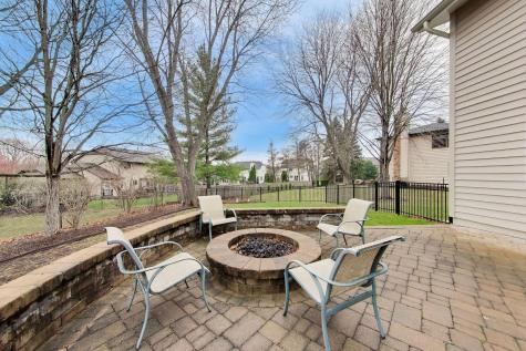 1604 Pleasant Court Libertyville IL 60048