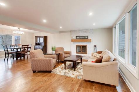 1604 Pleasant Court Libertyville IL 60048