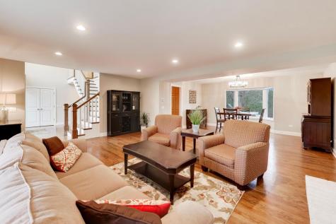 1604 Pleasant Court Libertyville IL 60048