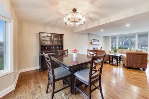 1604 Pleasant Court Libertyville IL 60048
