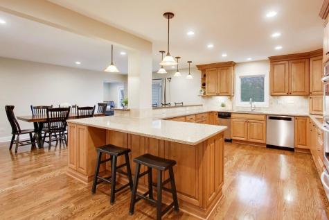 1604 Pleasant Court Libertyville IL 60048