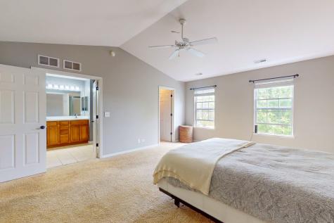 214 Cassidy Lane Elgin IL 60124