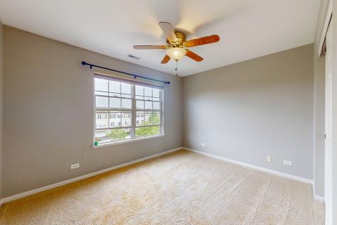 214 Cassidy Lane Elgin IL 60124