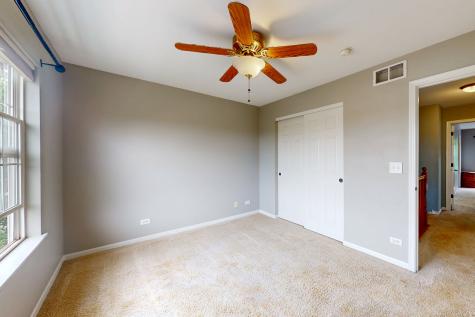 214 Cassidy Lane Elgin IL 60124