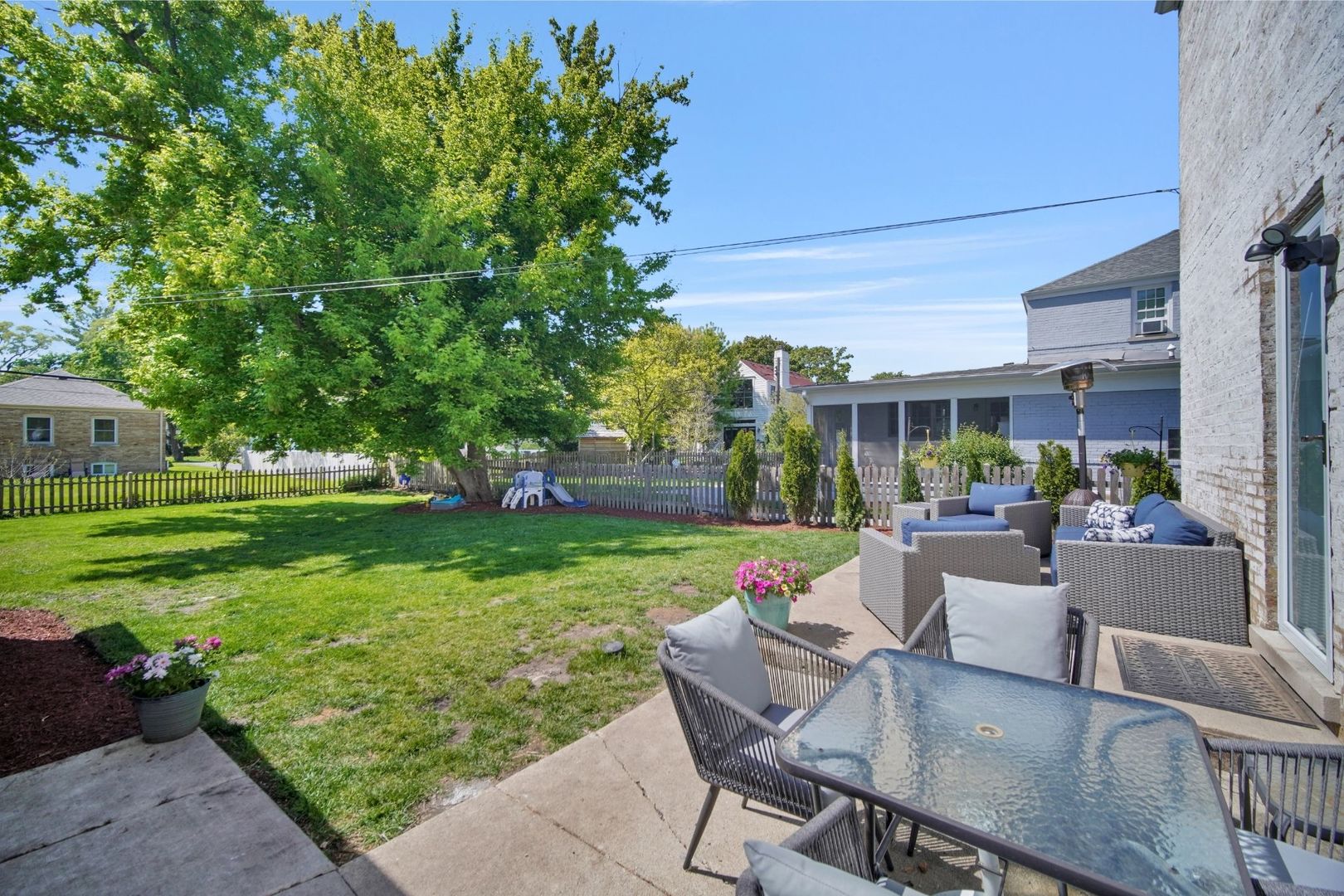6 Iroquois Drive Clarendon Hills IL 60514