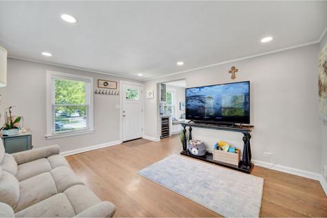 6 Iroquois Drive Clarendon Hills IL 60514