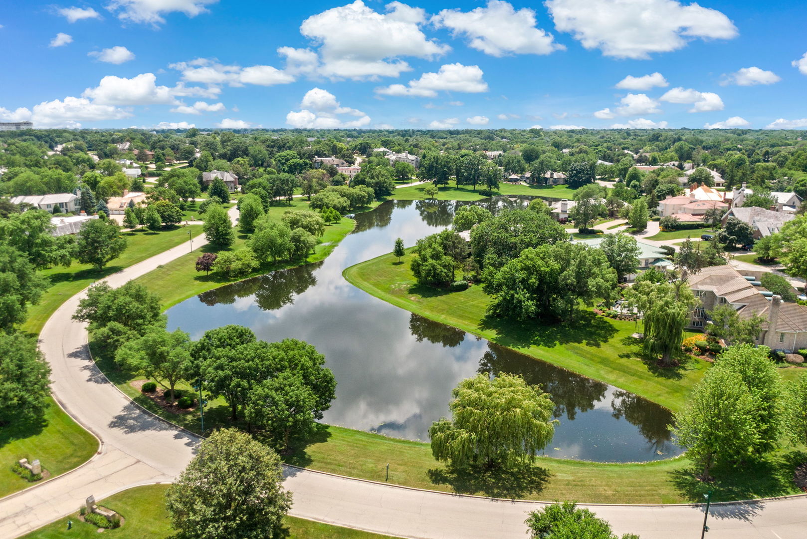 2016 Midwest Club Parkway Oak Brook IL 60523