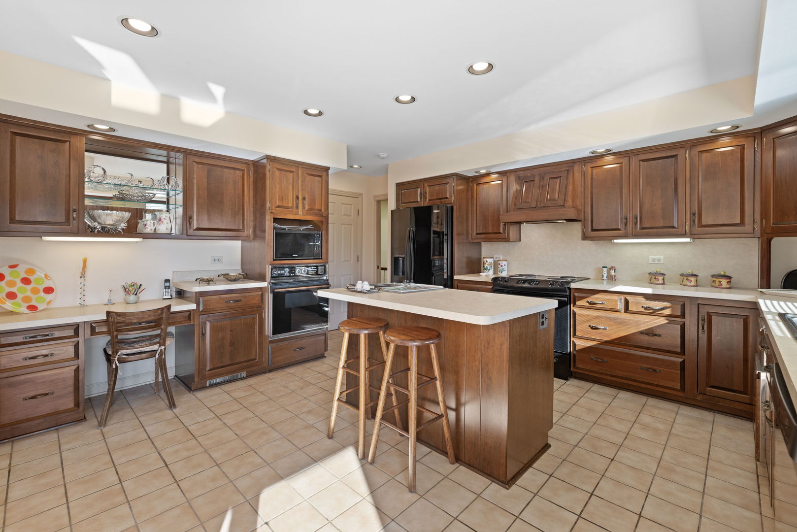 2016 Midwest Club Parkway Oak Brook IL 60523