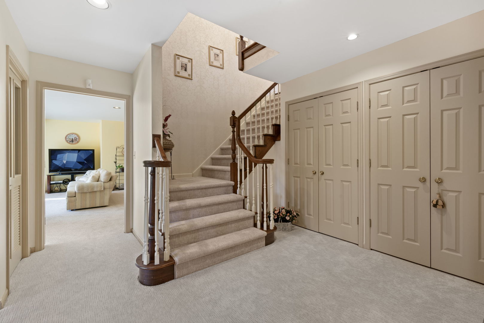 2016 Midwest Club Parkway Oak Brook IL 60523