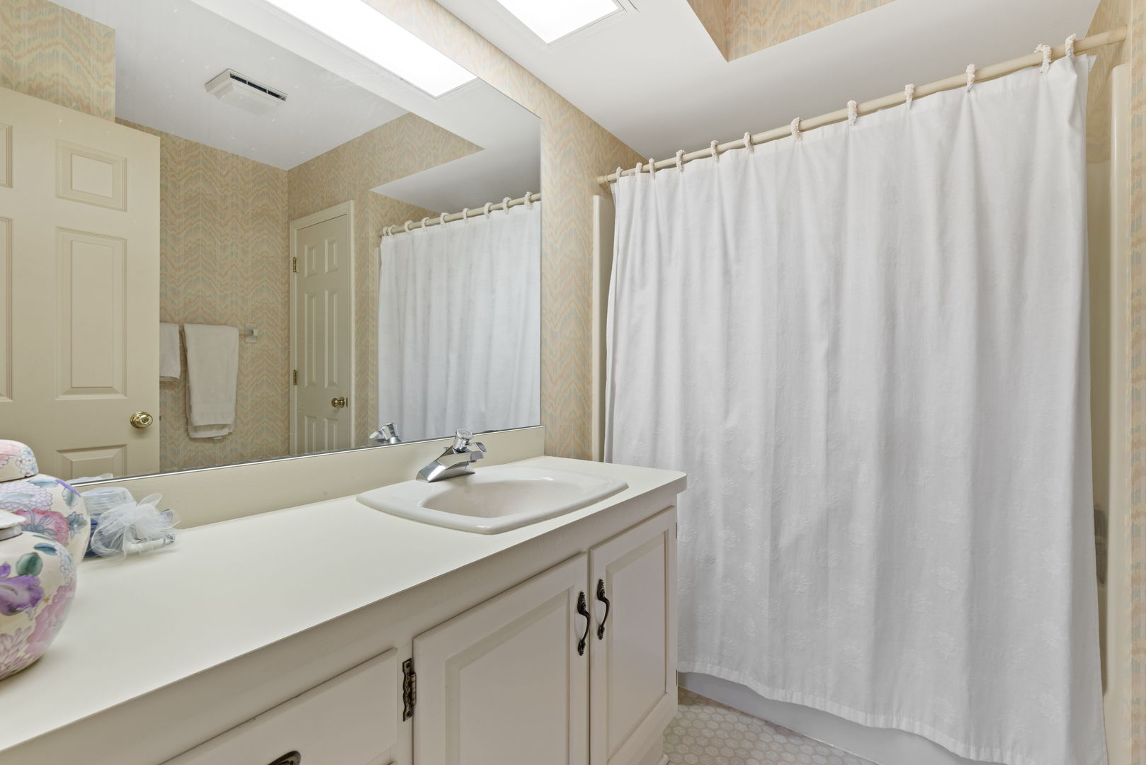 2016 Midwest Club Parkway Oak Brook IL 60523
