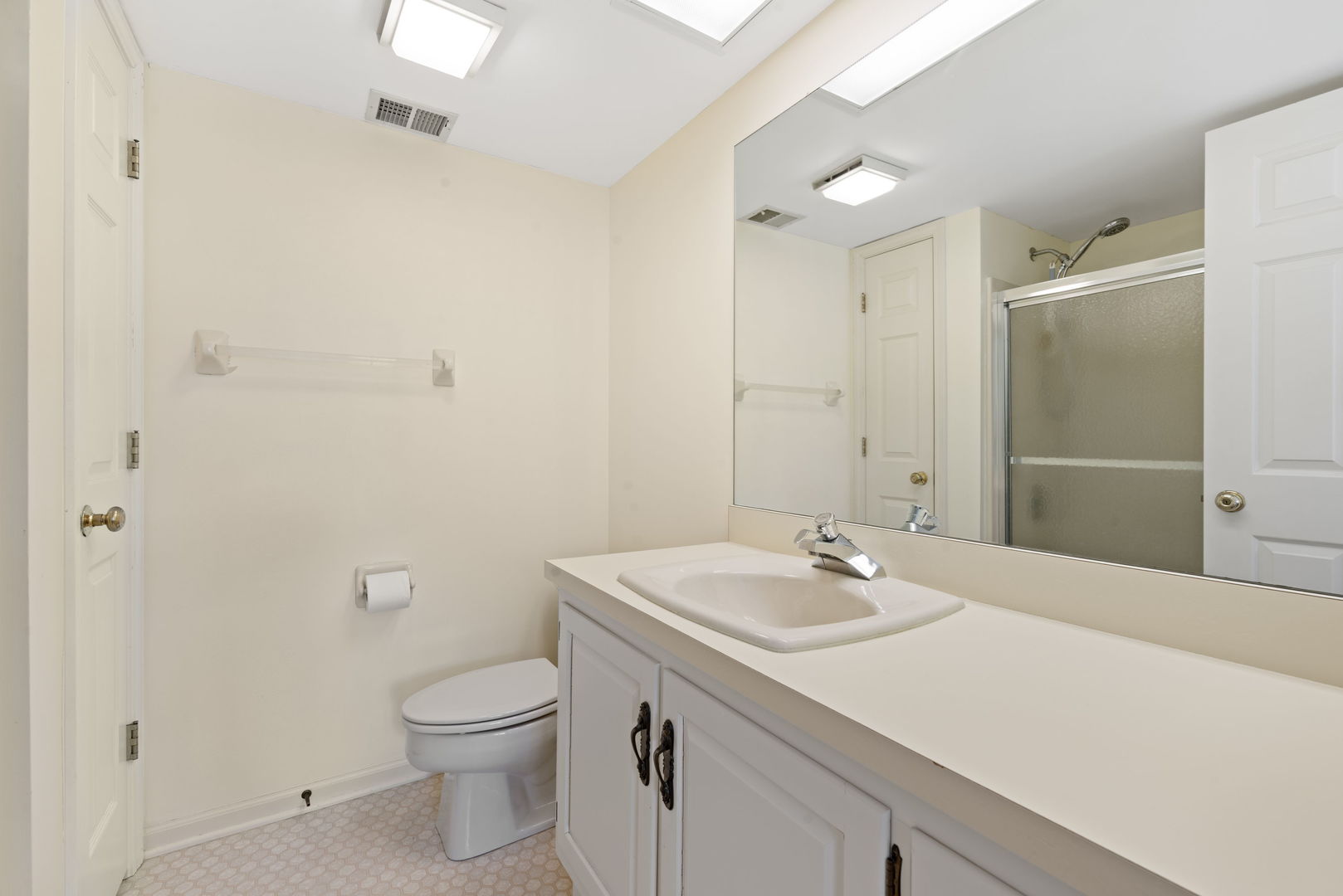2016 Midwest Club Parkway Oak Brook IL 60523
