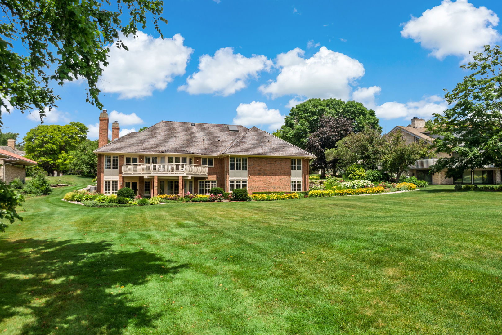 2016 Midwest Club Parkway Oak Brook IL 60523